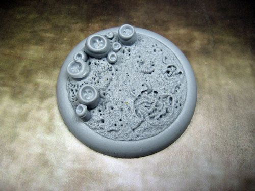 Round Lip Bases: Creeping Infection 50mm 01