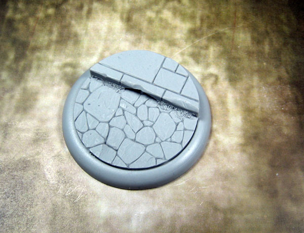 Round Lip Bases: Town Square 50mm 01
